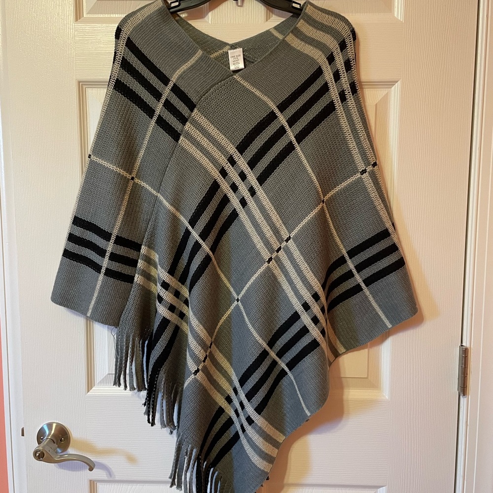 Sweater shawl